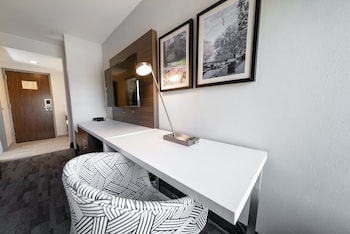 Room, 1 Queen Bed with Sofa bed, Accessible, Non Smoking (Mobility Accessible with Tub)
