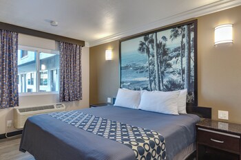 Room, 1 King Bed, Mobility Accessible
