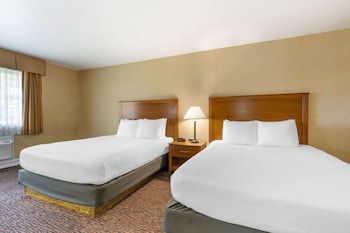 Standard Room, 2 Queen Beds, Refrigerator & Microwave, Pool View