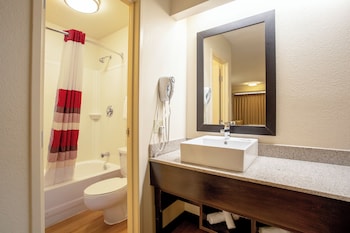Standard Room, 1 King Bed (Smoke Free)
