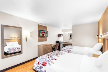 Deluxe Room, 2 Double Beds (Smoke Free)