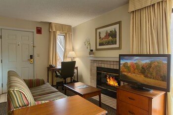 Traditional Studio Suite, 2 Queen Beds