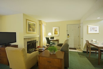 Traditional Studio Suite, 2 Queen Beds