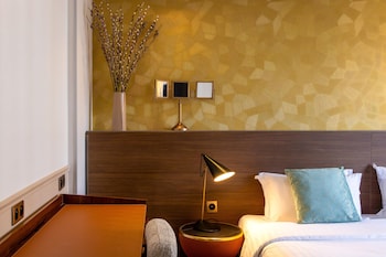 Superior Room, 1 King Bed, Non Smoking