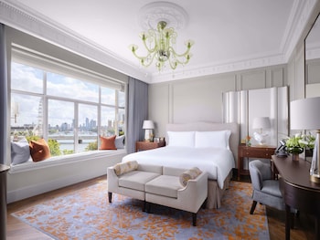 Grand Suite, 1 King Bed with Sofa bed (Gran River, 678sf, 6 3sm)