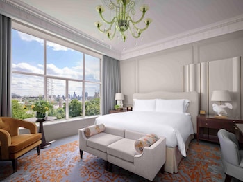 Luxury Room, 1 King Bed, River View