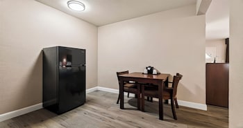 Standard Room, 2 Queen Beds, Non Smoking, Kitchenette