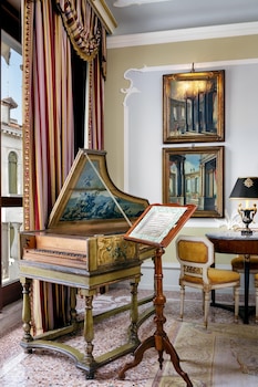 Heritage Suite