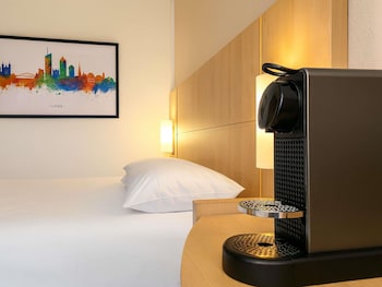 Comfort Room, 1 Double Bed, Courtyard View