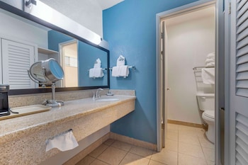 Standard Room, 2 Queen Beds, Non Smoking, Refrigerator & Microwave