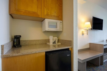 Room, 2 Double Beds, Non Smoking (Street View, Pet Friendly, 1st Floor)