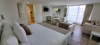 Suite, 1 King Bed, City View (Master Suite)