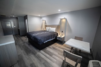 Standard Room, 1 King Bed, Smoking