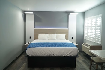 Room, 1 King Bed, Accessible, Non Smoking