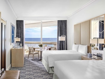 Signature Room, 2 Double Beds, Terrace, Sea View (35sm-High Floor)