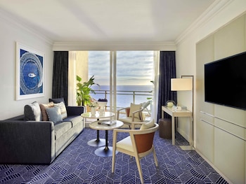 Riviera Suite, sea view, Kingsize bed or double beds