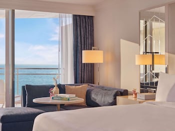 Signature Room, 1 King Bed, Terrace, Sea View (35sm-Pet friendly)