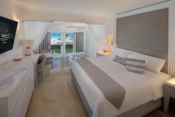 Royale Walk Out Suite