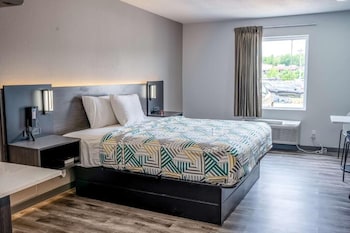 Standard Room, 1 King Bed, Non Smoking, Kitchen