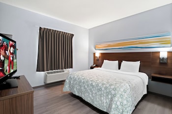 Studio, 1 King Bed, Non Smoking (2 Rooms)