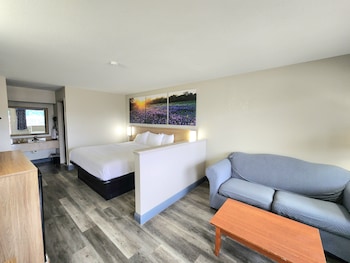 Standard Room, 1 King Bed