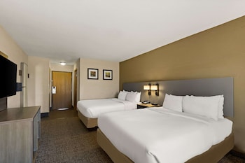 Standard Room, 2 Queen Beds, Non Smoking
