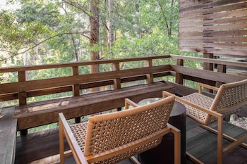 Room, 2 Queen Beds, Accessible (Forest View ADA Grab Bar)