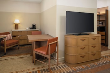 Junior Suite, 1 King Bed with Sofa bed, Patio (Forest View)