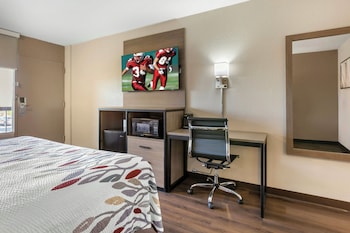 Deluxe Room, 1 King Bed (Smoke Free)