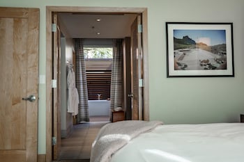 Suite, 1 King Bed, Accessible (Spa)