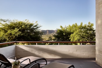 Suite, 2 Double Beds (Mountain)