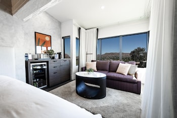 Room, 1 King Bed, Accessible (Mountain Casita)