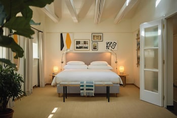 The Monocle Townhouse at the Widder Hotel