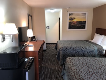 Standard Room, 2 Queen Beds