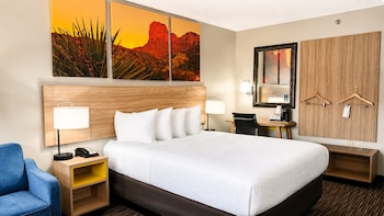 Standard Room, 1 Queen Bed, Accessible