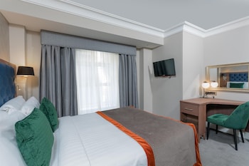 Refurbished Small Double Room