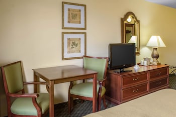 Room, 2 Queen Beds, Non Smoking