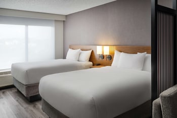 Room, Multiple Beds (High Floor)