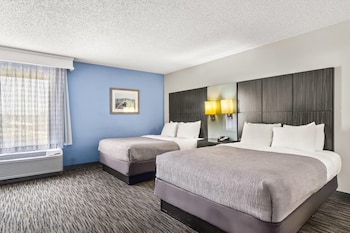 Executive Studio Suite, 2 Queen Beds, Non Smoking