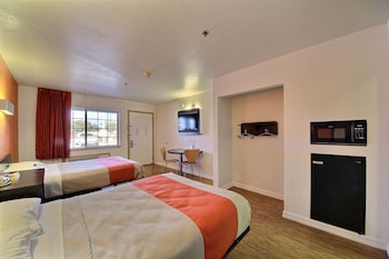 Standard Room, 2 Queen Beds, Non Smoking