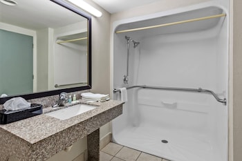 Room, 2 Queen Beds, Accessible, Non Smoking