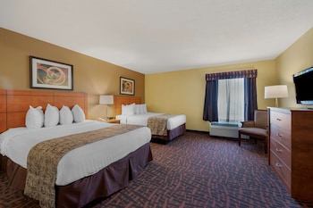 Suite, 2 Queen Beds, Non Smoking (with Sofabed)