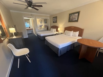 Standard Room, 2 Double Beds