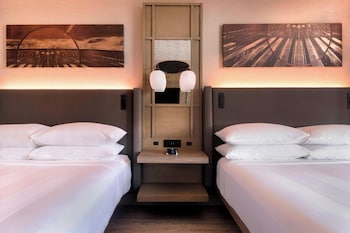 Club Room, 2 Queen Beds