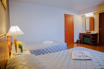 Superior Suite, City View