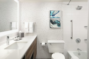 Standard Room, 1 Twin Bed, Accessible Bathtub (Communications)