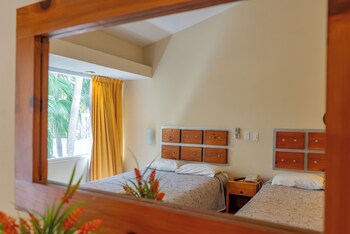 Standard Double Room, Partial Ocean View