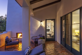 ONE BEDROOM SPA PENTHOUSE SUITE - KING BED