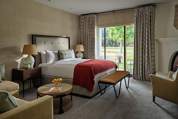 FIREPLACE SHANGRI-LA ROOM - KING BED