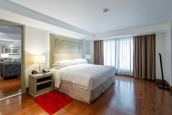 Premium Level Master Suite
